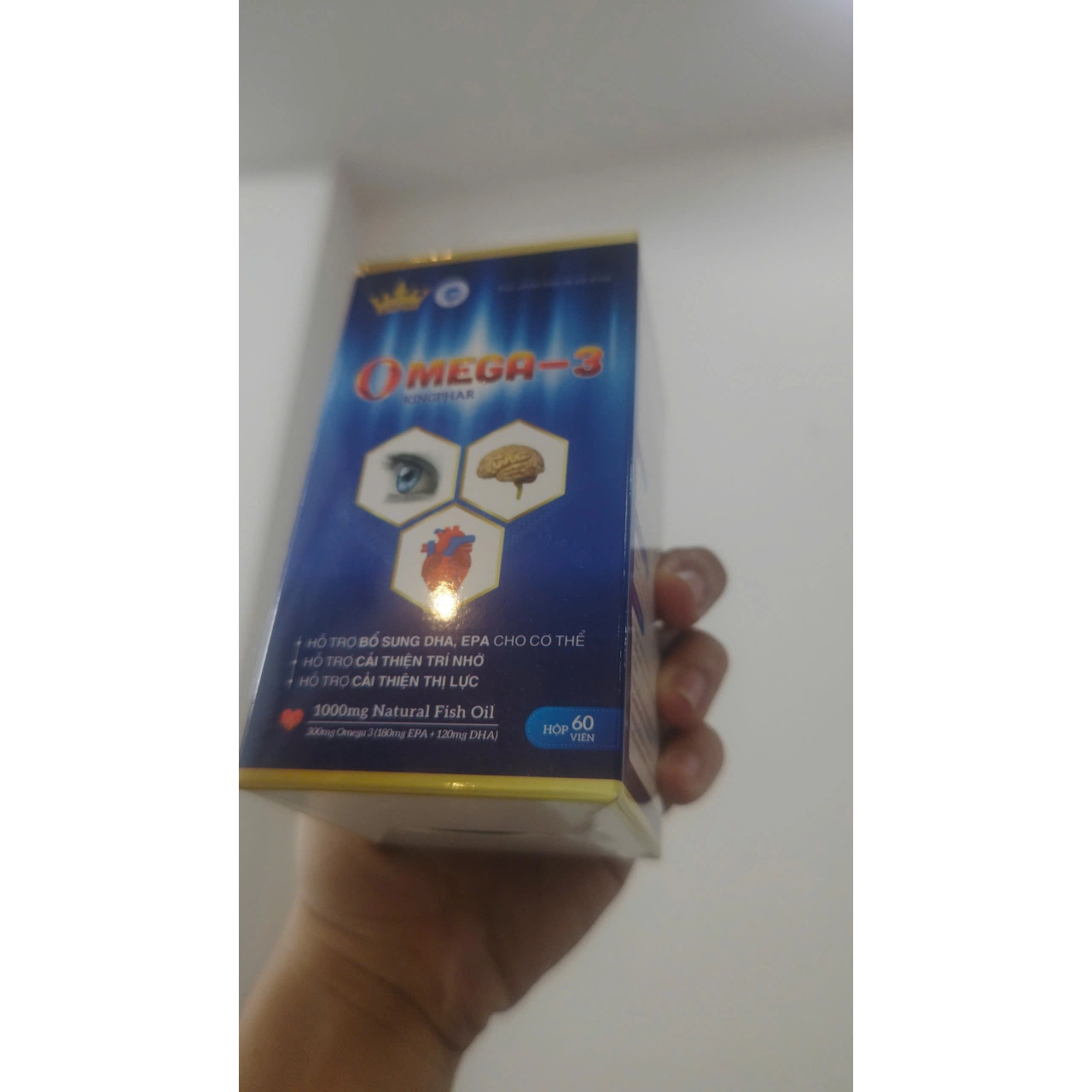 Hàng chất lượng săn sale được giá rẻ sẽ ủng hộ thêm. Đặt omega vàng mà shop hết hàng hay sao đổi luôn cho mình omega đỏ, 10 điểm cho shop